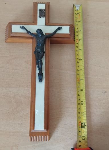 Vintage Italian made 'Last Rites' hardwood wall Crucifix 13" tall FREEPOST