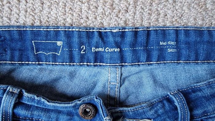 Ladies Mid Rise Slim Jeans
