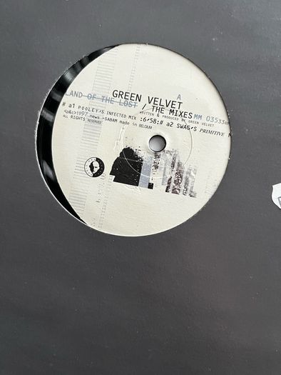 10e each Techno 12" vinyl