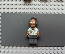 lego Simpsons sim025 Apu Nahasapeemapetilon with Name Tag minifigure