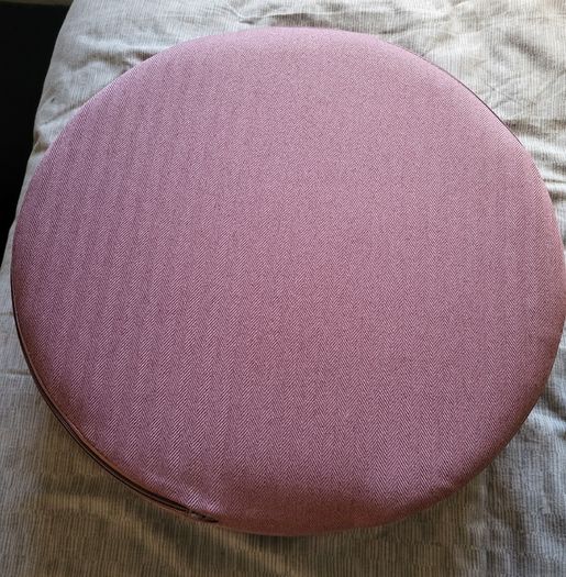 Floor cushion