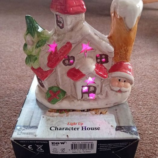 Snow White ceramic house