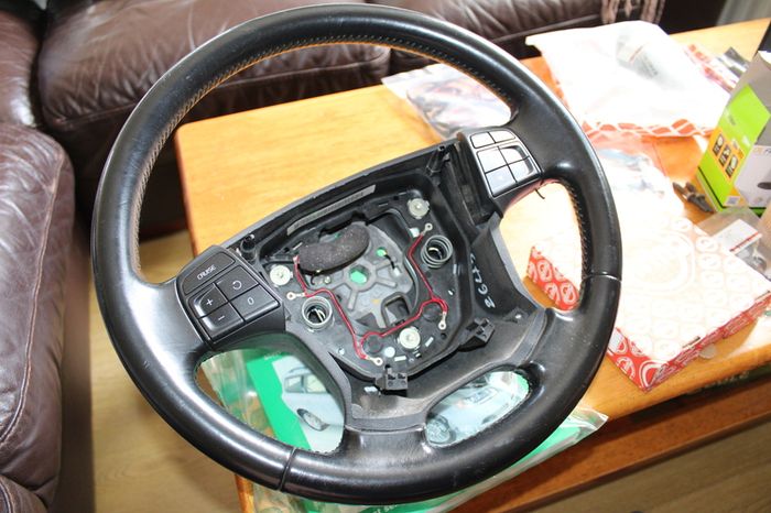 Volvo V70 2009 parts bundle