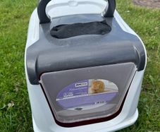 Cat litter box