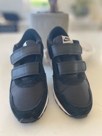 Brand new Nike runners for girls