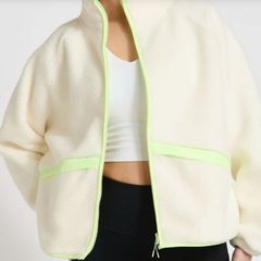 The contrast trim fleece / jacket