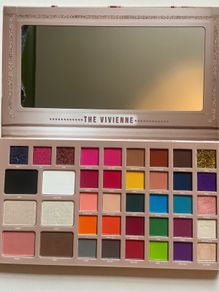 BPerfect v The Vivienne Sceptre Makeup palette