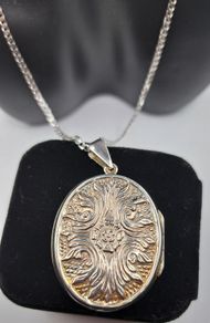 Vintage sterling silver locket necklace