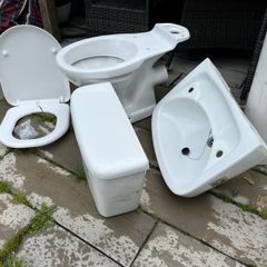 Toilet cistern and sink