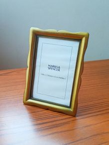 Freestanding Marks & Spencer gold tone finish Metal photo frame size 10x15cm
