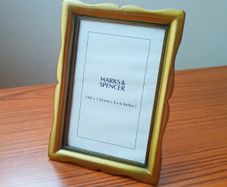 Freestanding Marks & Spencer gold tone finish Metal photo frame size 10x15cm