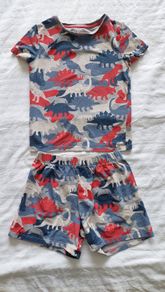 2 pairs of M&S cotton-rich short pyjama sets (4-5 years)