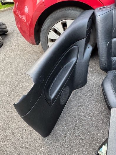 Mk4 golf 3 doorl heated  leather seats and door cards and arm rest
