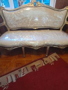 Antigue 3 piece furniture 3 seater 2 one seater