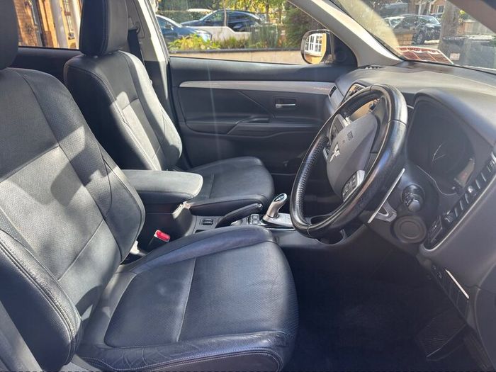 Mitsubishi Outlander 2015