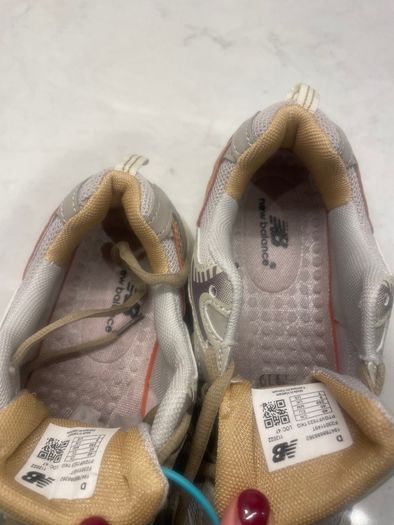 New Balance 530 trainers