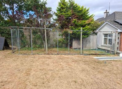 Dog pen enclosure