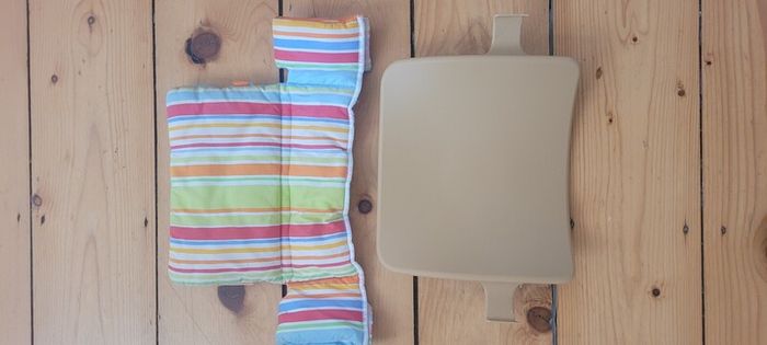 Stokke Tripp Trapp newborn seat, baby set, harness and tray