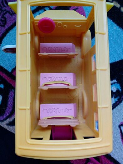 Bea's lalaloopsy doll bus