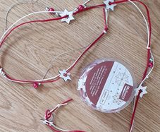 BNIP - A 3 Meter Roll of Christmas Gift Ribbon - Read Carefully