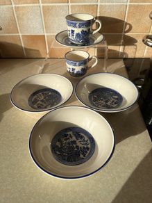 Arklow Pottery 3 Cereal/Desert Bowls 2 Cups & 1 Saucer