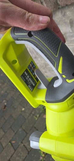 Ryobi hedge