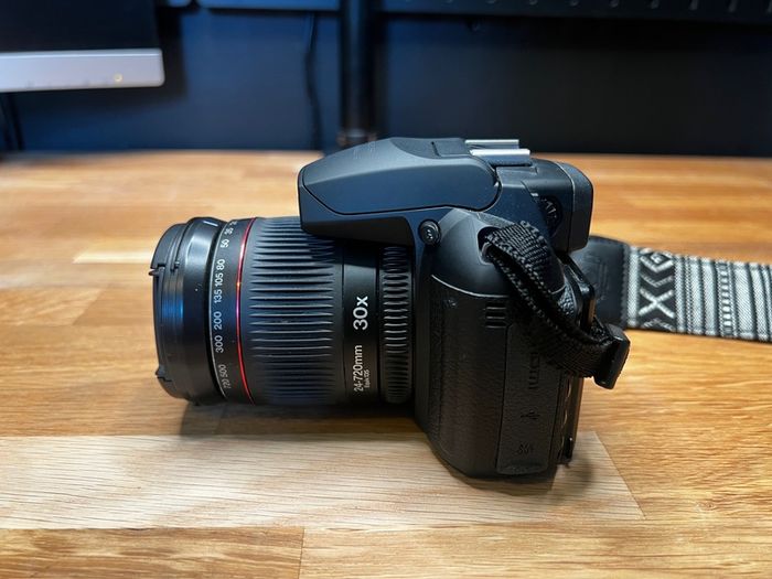 Fujifilm Finepix HS20EXR 24-720mm