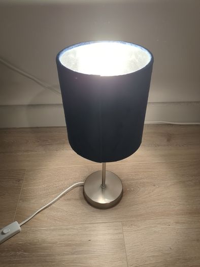 Table lamp