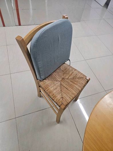 Dining table with Chairs