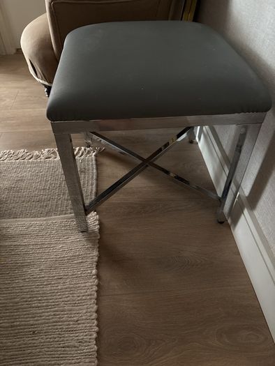 bedroom footstool