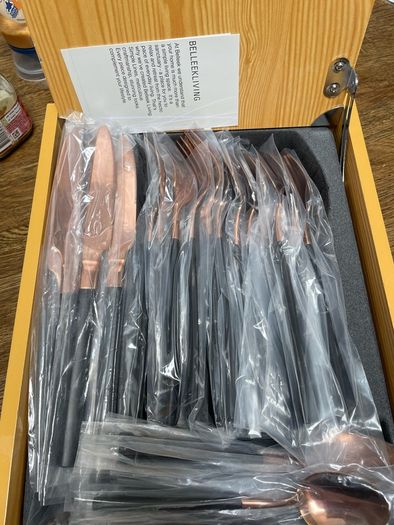 Beleek living 24 piece noir cutlery set