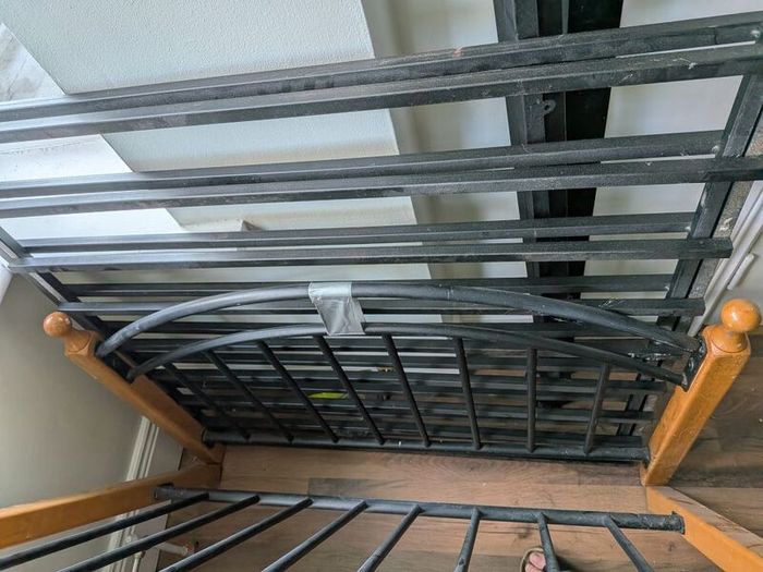 Single bed, metal frame