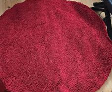 red rug/carpet