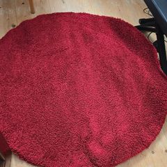 red rug/carpet