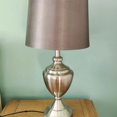 Table lamp