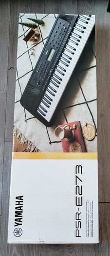 Yamaha PSR-E273 keyboard - brand new