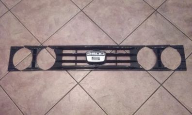 Triumph 2500S Grill