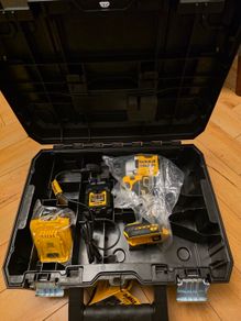 dewalt 1/2 nut gun kit
