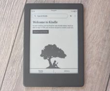 Kindle 8th Gen SY69JL (Free Post)