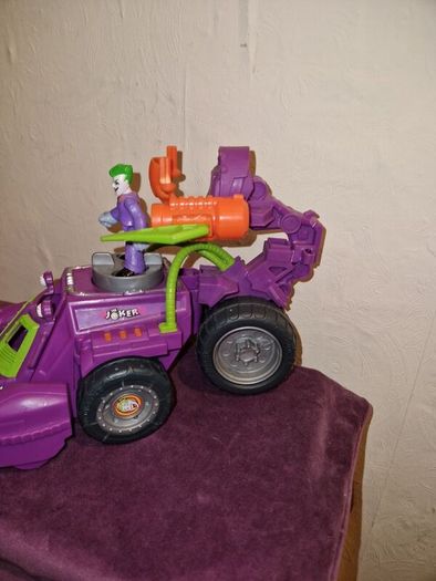Imaginext Joker Scorpion Car with figure