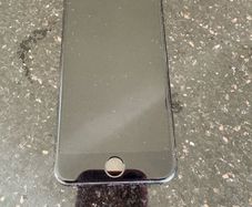 iPhone SE 2022
