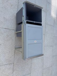 Kitchen cabinet pull out bin