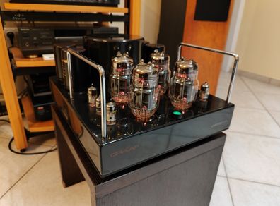 Mega Rare Reference Quality Hifi Graaf GM-OTL Vacuum Tubed Class A Amplifier with Russian 6C33C Tubes  unrivalled in the Hifi World