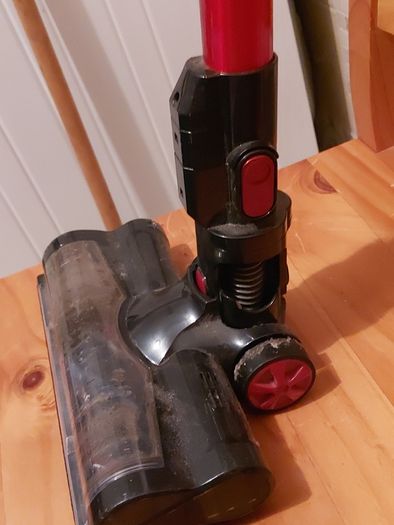 Silvercrest Hoyer Handel verticle vacuum cleaner with charger and accessories in excellent condition