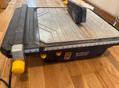 Brick cut machine