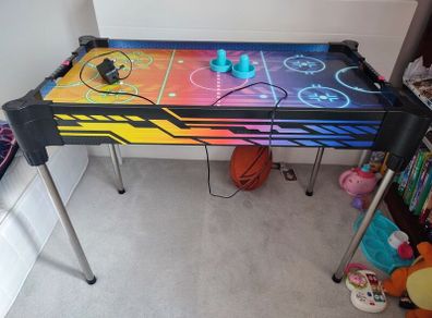 Air hockey