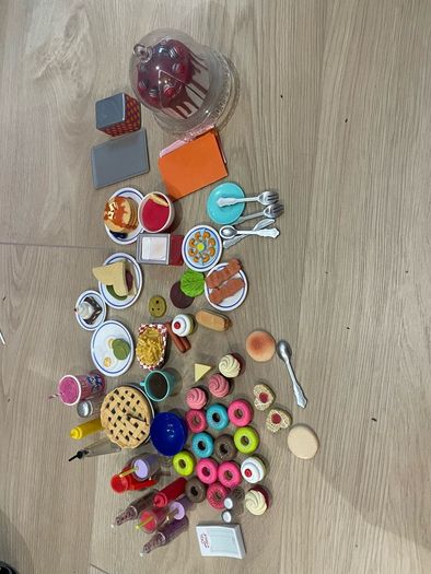 Our Generation diner with lots of accessories