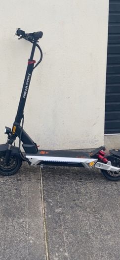 Kukirin m4 max electric scooter