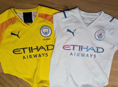 Man City Away Shirt (13-14y) Shorts and Goalkeeping shirt