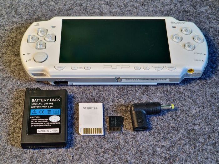 Sony Psp 2000 Modded 64gb With Games, Ark4, Usb C